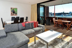 QV Stylish Waterfront Apartment - 317